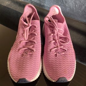 PUMA size 6.5 lavender Color